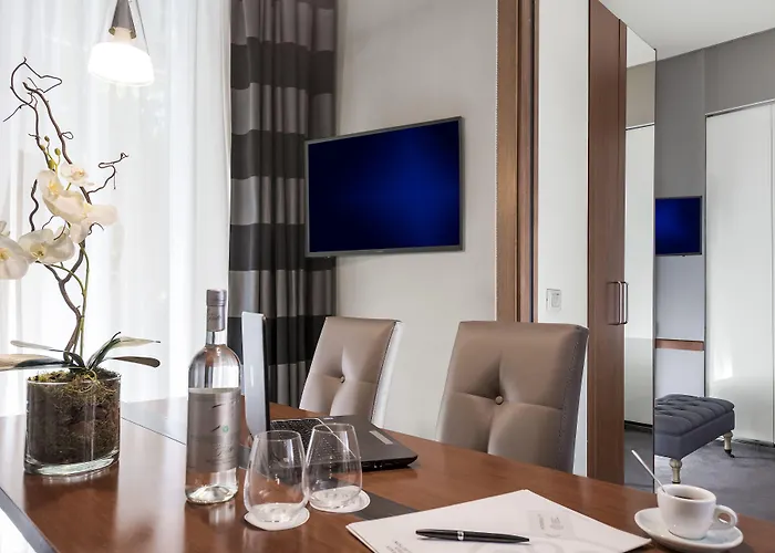 Hotel Metropolis 4*
