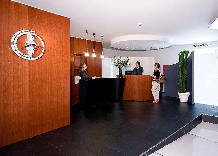 Metropolis Hotel